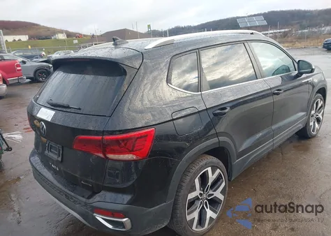 2022 Volkswagen Taos 1.5T Sel z USA, uszkodzony, nr VIN 3VV2X7B26NM018097